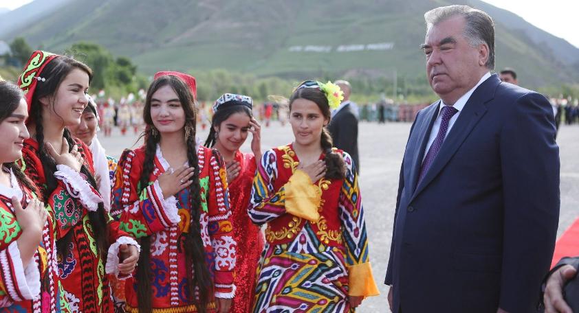Роль науки и культуры в политике независимого Таджикистана