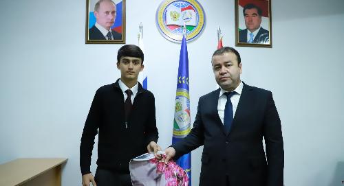 Студенты с особыми потребностями получили новогодние поздравления от ректора РТСУ