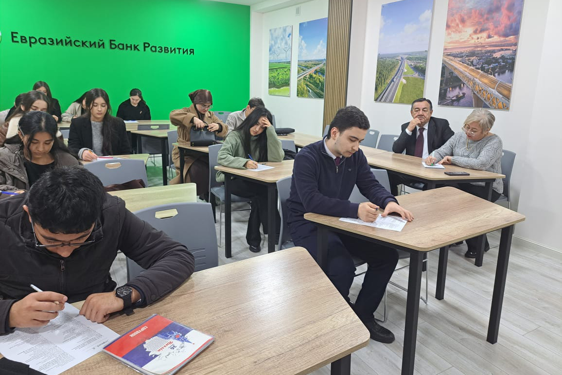 WhatsApp Image 2025-12-19 at 14.08.00 (1).jpg