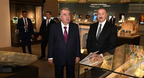 Эмомали Рахмон принял участие в презентации Центра исламской цивилизации в Ташкенте