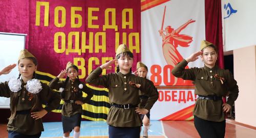 «Победа — одна на всех»: в школе РТСУ в Кулябе отметили 80-летие Победы