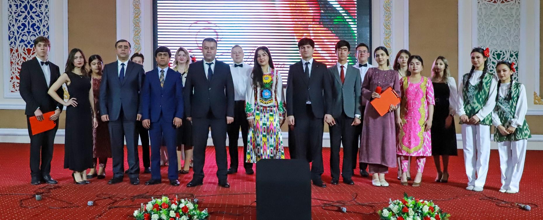 Слова признательности матерям: в РТСУ состоялось праздничное мероприятие