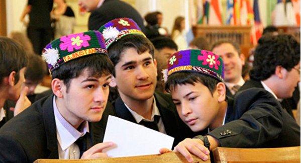 Единство как фундамент: идентичность и самосознание молодежи в свете идей Лидера нации