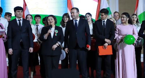 Цвета независимости: в РТСУ состоялось празднование Дня флага Таджикистана