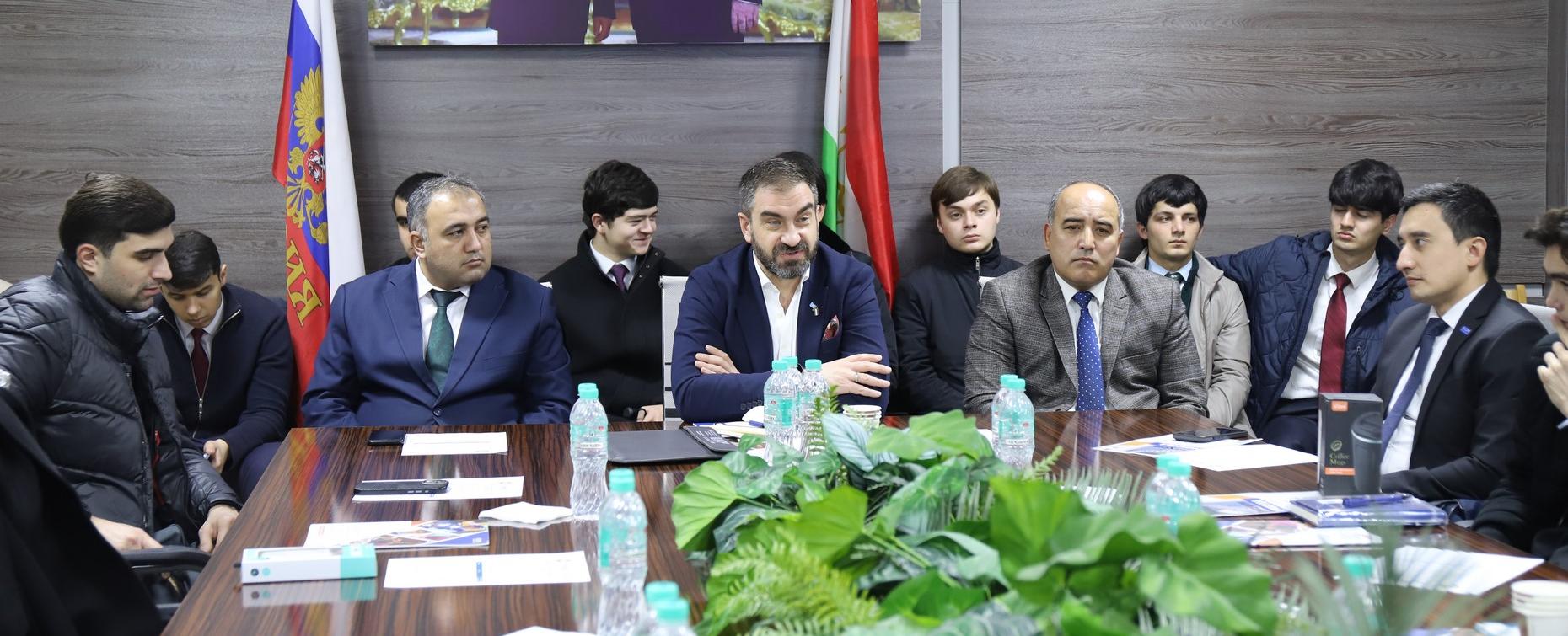 В РТСУ прошёл семинар ко Дню мигранта «Голоса в пути: права и возможности для мигрантов»