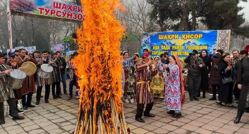 Праздник Сада: историко-культурная традиция и государственное измерение в современном Таджикистане
