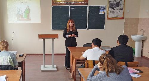 Преподаватель РТСУ провела открытое занятие в Термезском государственном университете
