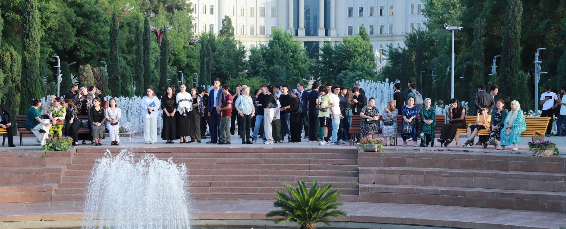 РТСУ провёл в парке Рудаки праздничное мероприятие ко Дню молодёжи Таджикистана
