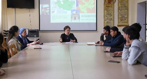 В РТСУ состоялся отборочный тур во внутривузовский этап конкурса чтецов «Шоҳномахонӣ»