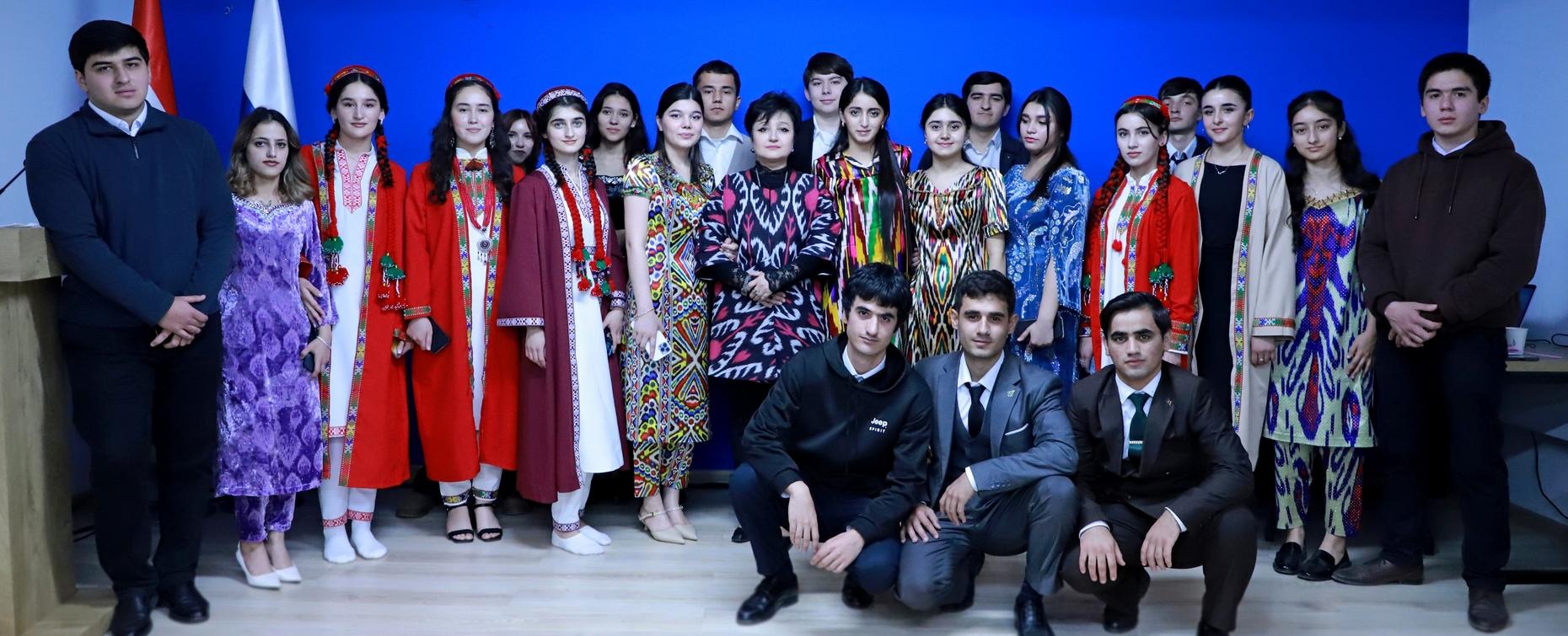 Кулинарное разнообразие регионов Таджикистана представили в РТСУ