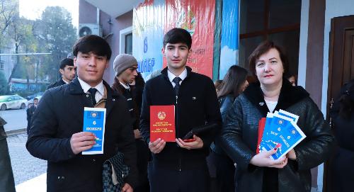 В РТСУ прошла акция, посвящённая Дню Конституции Республики Таджикистан