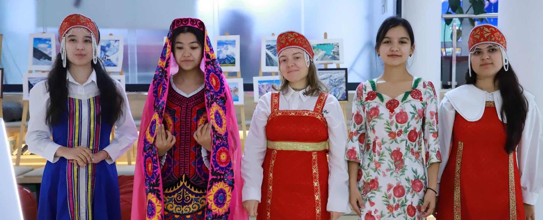 В РТСУ прошёл конкурс «Знаток русского языка» среди Русских пространств