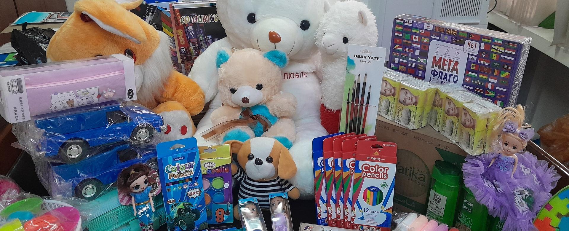 Благотворительная акция в честь Дня Президента и Государственного флага Таджикистана