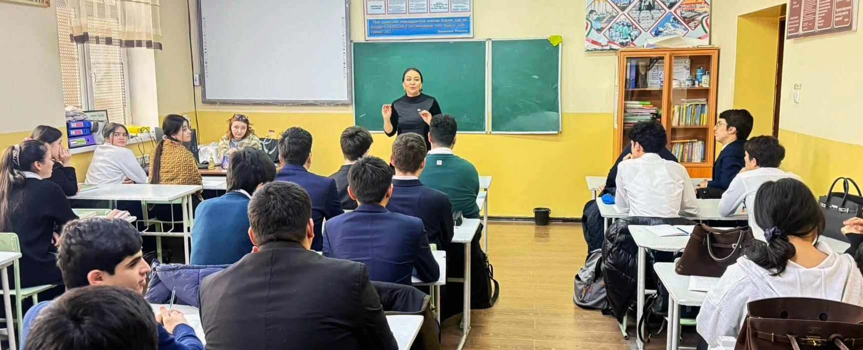 РТСУ продолжает профориентационную работу со школьниками Душанбе