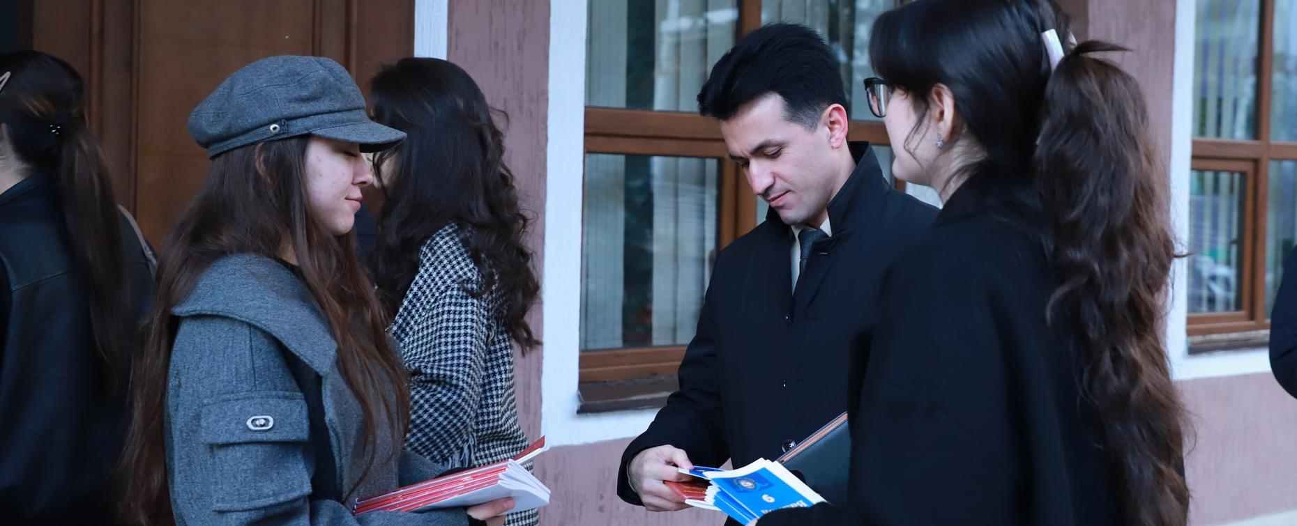 В РТСУ прошла акция, посвящённая Дню Конституции Республики Таджикистан