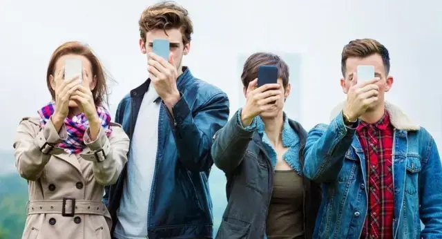 Зависимость от телефона: детская проблема